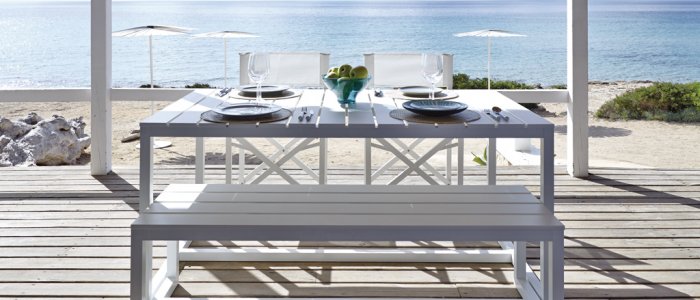 Gandia Blasco Saler table